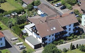 Dorf Gut Hotel Zur Warte