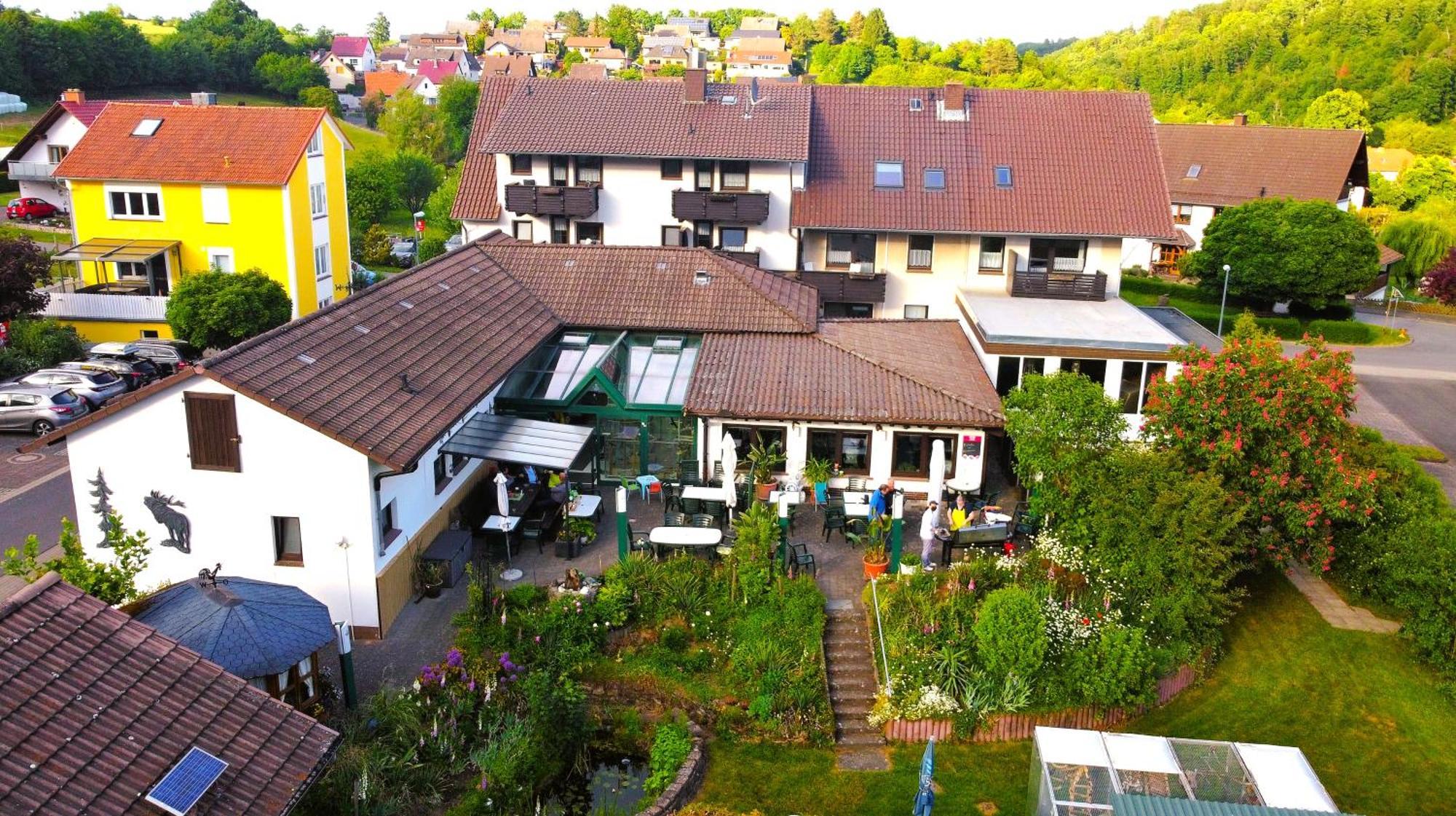 Dorf Gut Hotel Zur Warte Witzenhausen Exterior photo